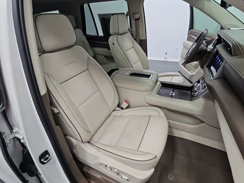 Used 2021 GMC Yukon Denali w/ Denali Premium Package AWD/4WD image 48
