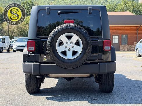 Used 2015 Jeep Wrangler Sport w/ Quick Order Package 24S AWD/4WD image 5