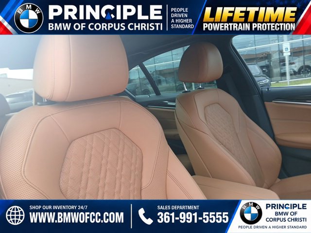 Used 2021 BMW 530i w/ Premium Package RWD image 18