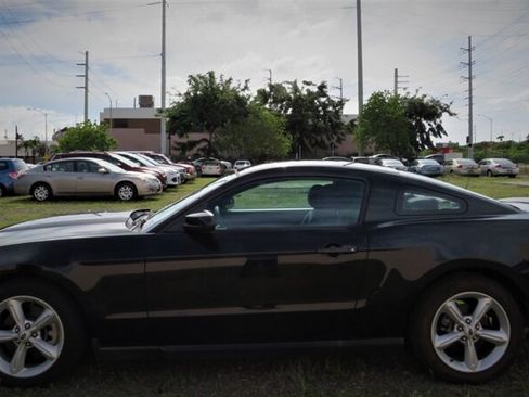 Used 2012 Ford Mustang GT RWD image 4