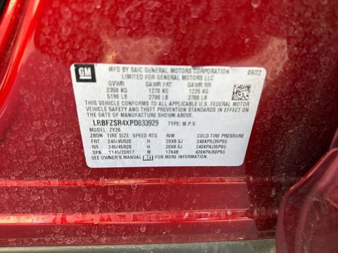 Used 2023 Buick Envision Avenir AWD/4WD image 35