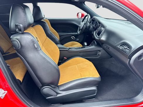 Used 2020 Dodge Challenger R/T Scat Pack w/ Shaker Package image 18