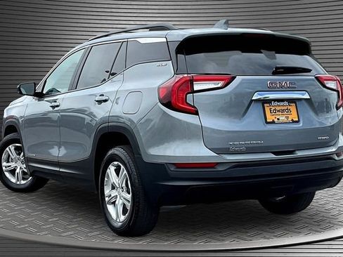 Used 2024 GMC Terrain SLE w/ Driver Convenience Package AWD/4WD image 4