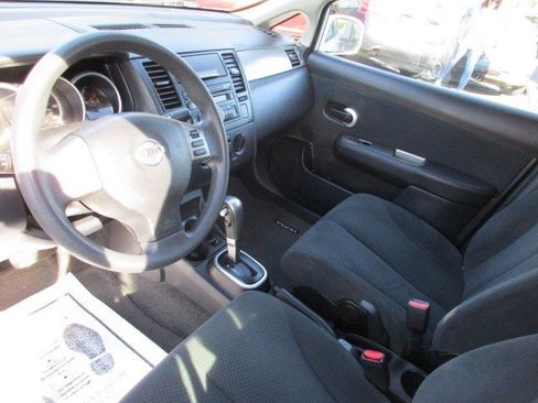 Used 2011 Nissan Versa 1.8 S w/ PWR Plus Pkg FWD image 10