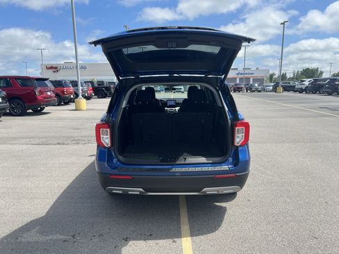 Used 2022 Ford Explorer XLT w/ Equipment Group 202A image 22