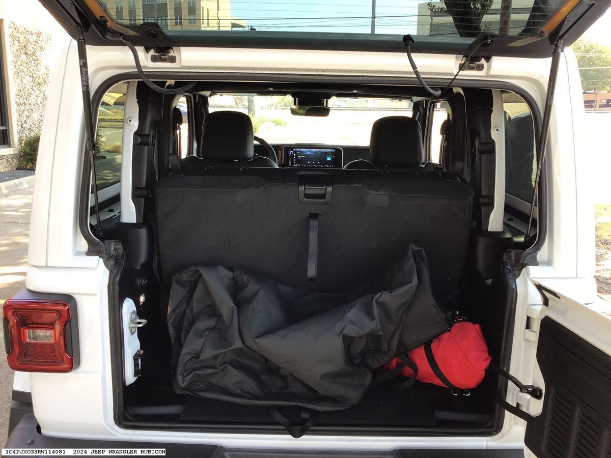 Used 2024 Jeep Wrangler Rubicon AWD/4WD image 10