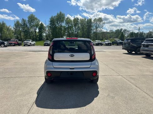 Used 2018 Kia Soul FWD image 7