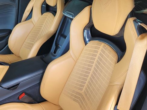 Used 2024 Chevrolet Corvette Z06 w/ Z07 Performance Package image 17