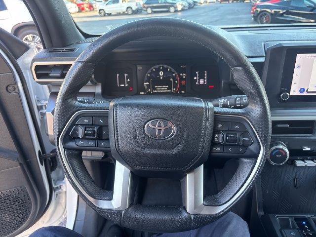 Used 2025 Toyota 4Runner SR5 AWD/4WD image 16