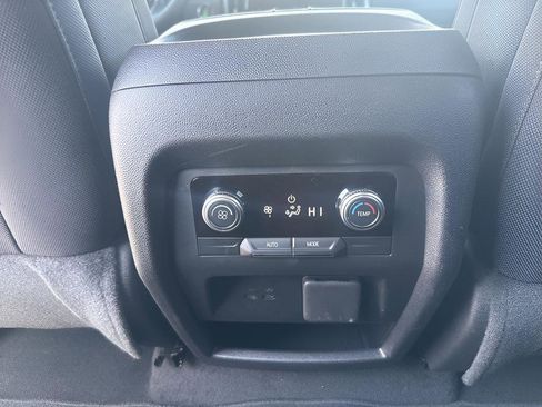 Used 2025 GMC Acadia Elevation image 30