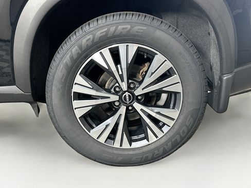 Used 2023 Nissan Rogue SV AWD/4WD image 11