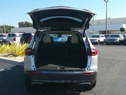 Used 2019 Buick Enclave Premium image 25