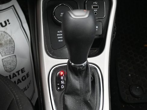 Used 2017 Jeep Compass Sport w/ Cold Weather Group AWD/4WD image 17