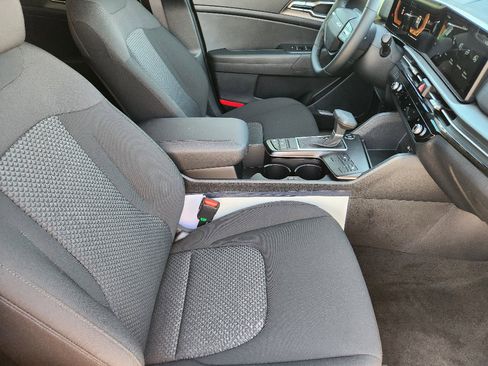 New 2026 Kia Sportage LX image 10
