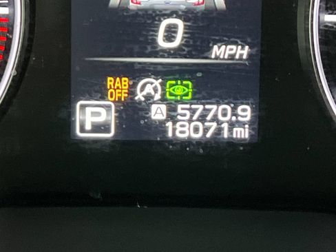 Certified 2024 Subaru Outback Limited AWD/4WD image 18
