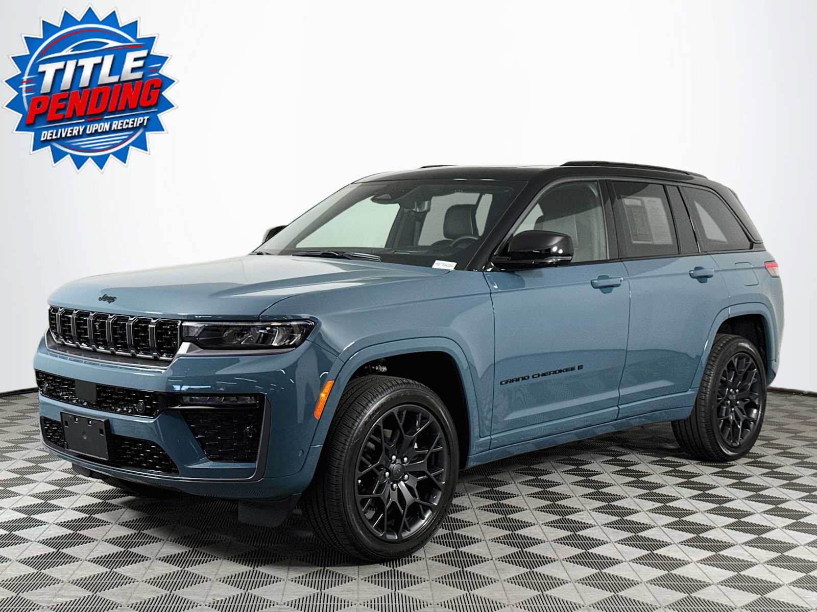 Used 2026 Jeep Grand Cherokee Summit w/ Obsidian Package AWD/4WD image 1