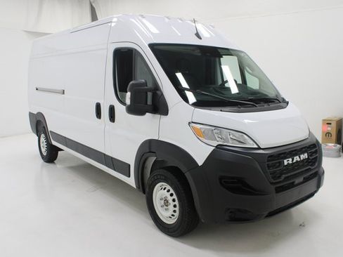 Used 2025 RAM ProMaster 2500 w/ Storage Group image 23