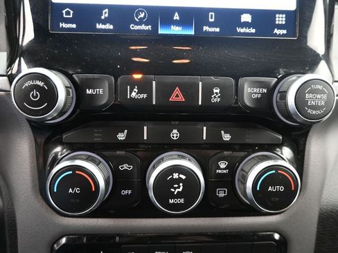 Used 2022 RAM 3500 Big Horn w/ Safety Group B AWD/4WD image 25