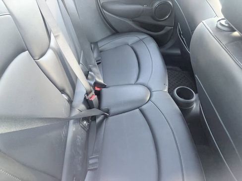 Used 2016 MINI Cooper 4-Door Hardtop image 7