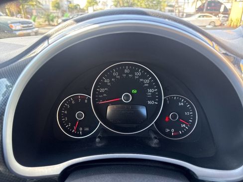 Used 2012 Volkswagen Beetle 2.0T w/ Lamp & Wheel Pkg FWD image 37