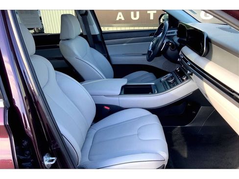 Used 2024 Hyundai Palisade SEL w/ Premium Package image 8