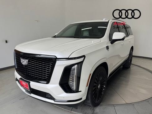 Used 2025 Cadillac Escalade Sport Platinum w/ LPO, ONYX Package AWD/4WD image 3