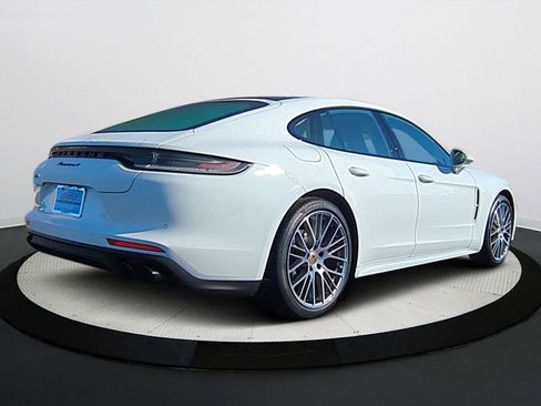 Used 2022 Porsche Panamera 4 Platinum Edition image 4