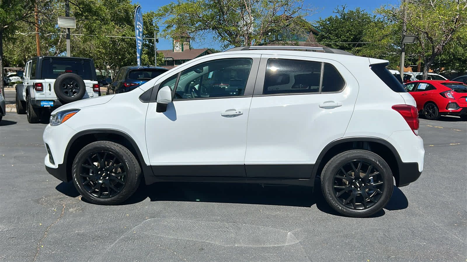 Used 2022 Chevrolet Trax LT w/ Sport Edition AWD/4WD image 8
