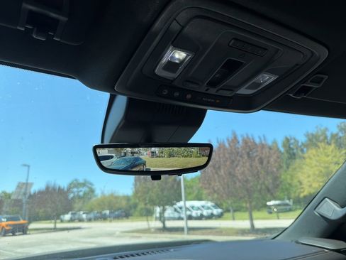 Used 2023 Chevrolet Silverado 1500 High Country w/ Technology Package image 12