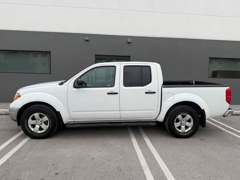 Used 2011 Nissan Frontier SV RWD image 10