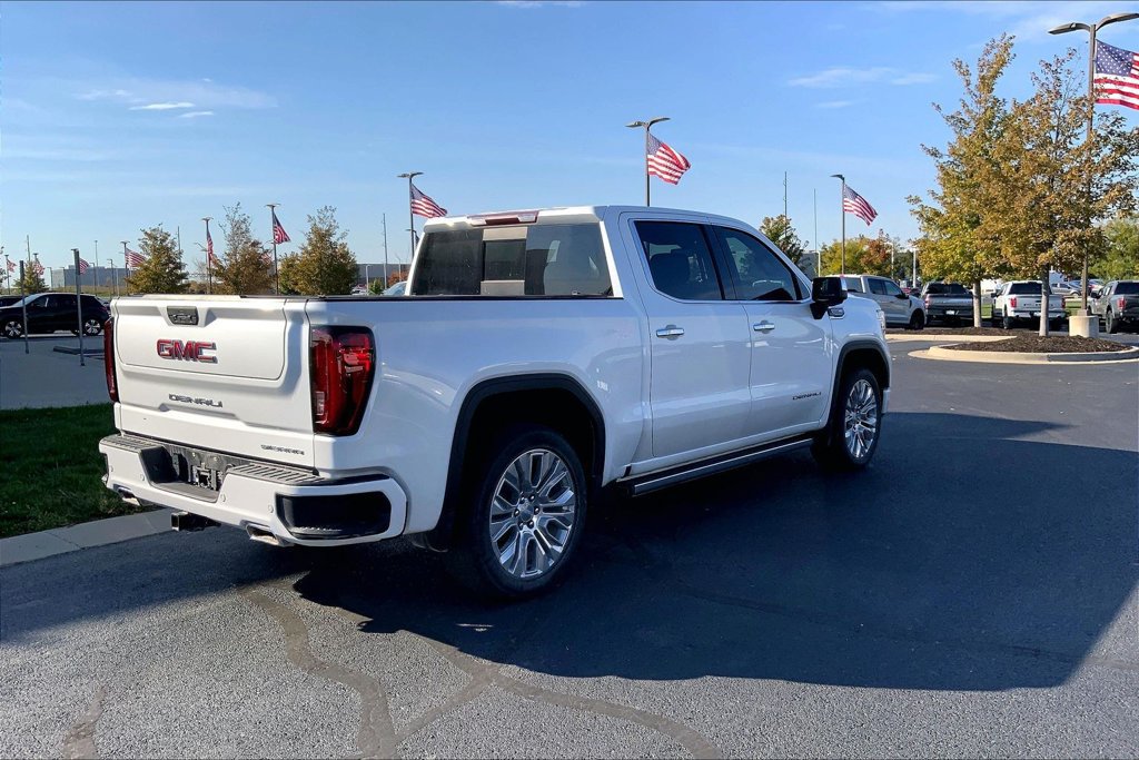 Used 2022 GMC Sierra 1500 Denali w/ Denali Premium Package AWD/4WD image 6