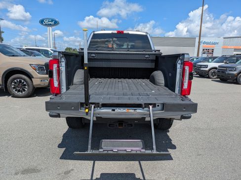 Used 2024 Ford F350 Platinum image 13