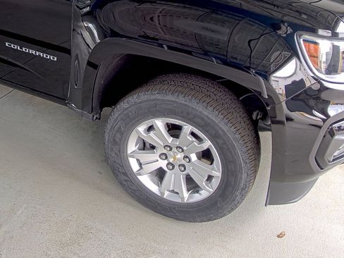 Used 2022 Chevrolet Colorado LT image 16