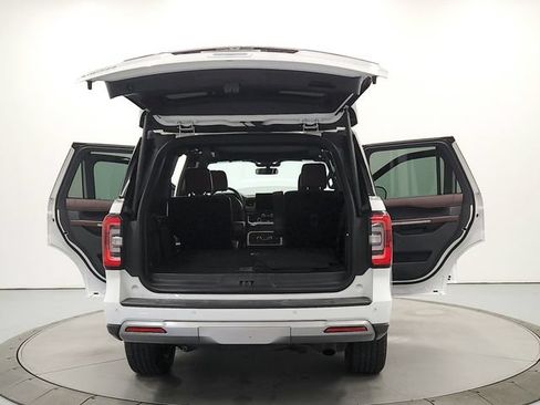Used 2024 Ford Expedition Limited RWD image 14