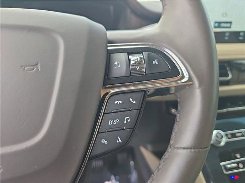 Certified 2023 Lincoln Nautilus Reserve FWD image 21