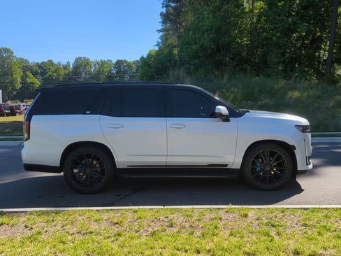 Used 2024 Cadillac Escalade Sport Platinum w/ LPO, ONYX Package AWD/4WD image 14
