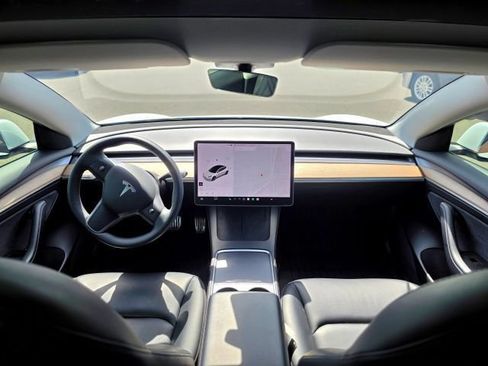 Used 2021 Tesla Model 3 Standard Range Plus RWD image 10