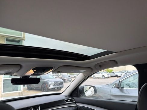 Certified 2023 INFINITI QX50 Luxe FWD image 17