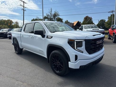 New 2026 GMC Sierra 1500 Elevation image 7