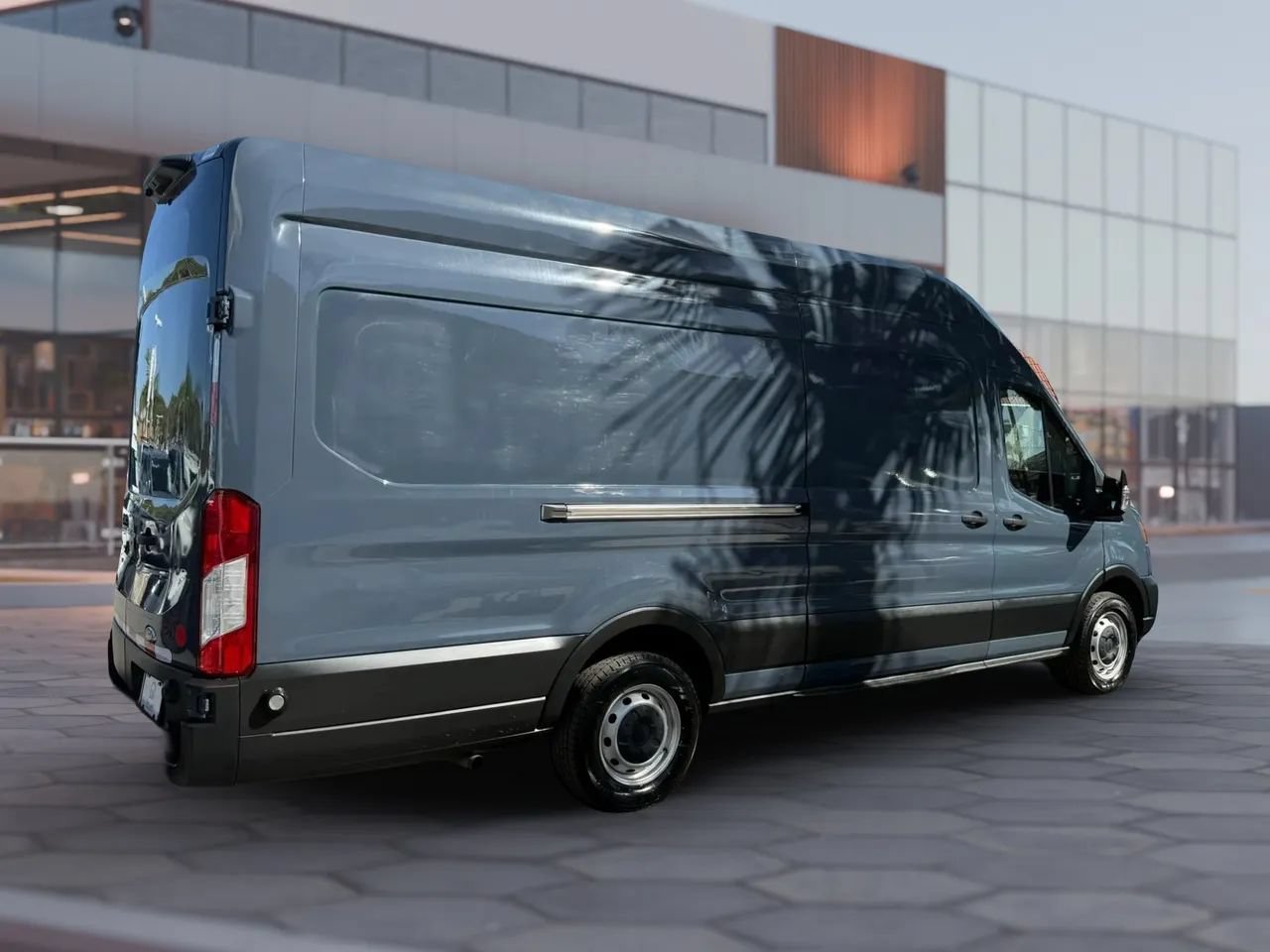 Used 2020 Ford Transit 250 148 High Roof Extended RWD image 6
