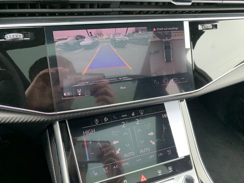 New 2026 Audi SQ7 Prestige image 23