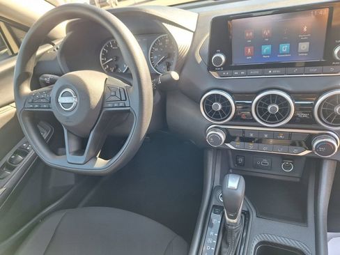 Used 2025 Nissan Sentra S image 30