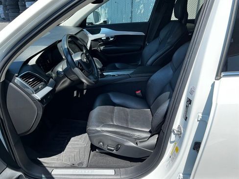 Used 2018 Volvo XC90 T5 Momentum w/ Convenience Package AWD/4WD image 18