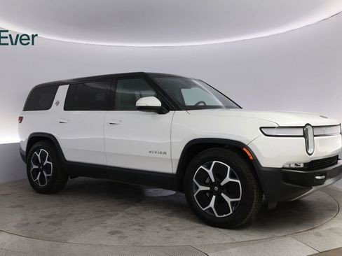 Used 2024 Rivian R1S Adventure AWD/4WD image 14