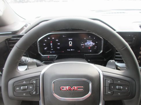 New 2026 GMC Sierra 1500 Elevation image 17