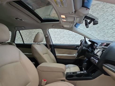 Used 2017 Subaru Outback 2.5i Limited image 9