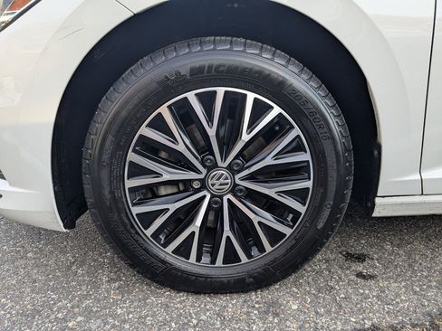 Used 2020 Volkswagen Jetta SE w/ SE Cold Weather Package image 31