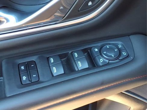 Used 2024 Chevrolet Tahoe RST w/ Luxury Package AWD/4WD image 18