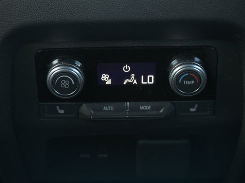 Used 2024 GMC Acadia Elevation w/ Luxury Package FWD image 9