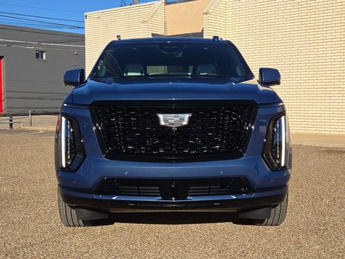 New 2026 Cadillac Escalade Platinum Sport w/ LPO, ONYX Package image 10